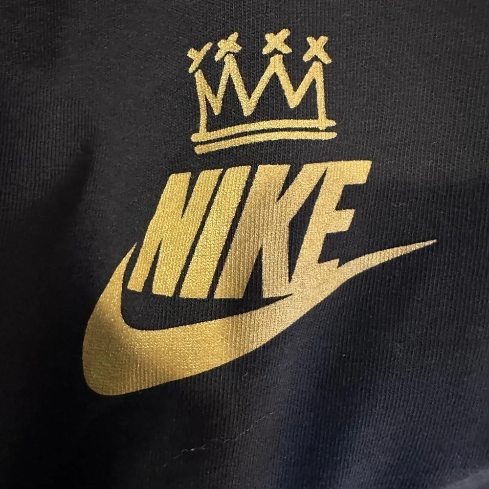 Nike The Nike Tee Athletic Cut long sleeve tee black gold basketball
